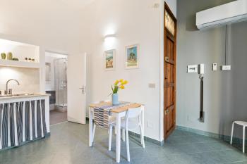 GuestHost - Stylish Flat Maqueda, Palermo (fotografie 4)