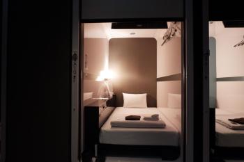 First Cabin Shinbashi Atagoyama, Tokio (zdjęcie 3)
