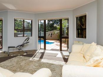 Beachside Holiday - Castor Bay Holiday Apartment, Auckland (foto 4)