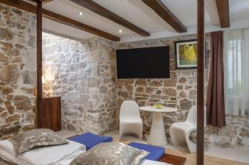 Awesome Stone House, Split (photo 4)