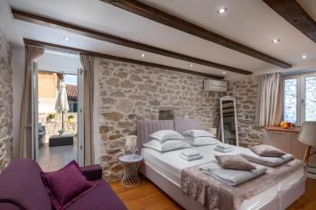Awesome Stone House, Split (photo 5)