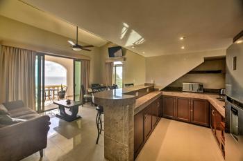 Private Balcony w/ Views: Oceanfront Cancun Condo!, Cancún (fotografie 3)