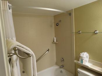 Suites at Jockey Club (No Resort Fee), Лас-Вегас (фото 2)