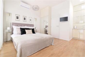 COZY&QUIET apartment with A/C in city centre, Praha (fotografie 4)