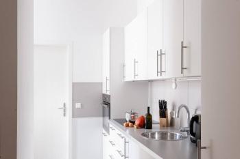 SC 05 by ROCKCHAIR Apartments l SUPERHOST Status l 2 Bedrooms Boxspringbeds Balcony Elevator - Cozy Family & Business Flair welcomes you!, Берлин (фото 4)