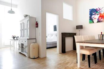 SC 06 by ROCKCHAIR Apartments l SUPERHOST Status l 4 Bedrooms Boxspringbeds 2 Bathrooms Balcony Elevator - Cozy Family & Business Flair welcomes you!, Berlín (foto 2)