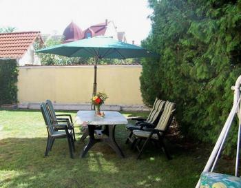 Akacia Apartment - FREE INSIDE PARKING, 2 bedrooms, garden, next to centre, Budapešť (fotografie 3)