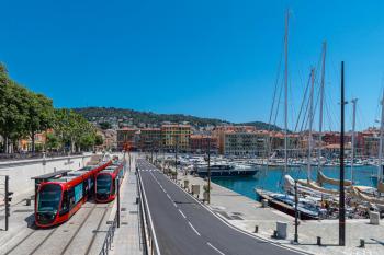 3 FODERE - Magnifique 2 pièces - Quartier du Port - Dernier étage, Nice (fotografie 3)