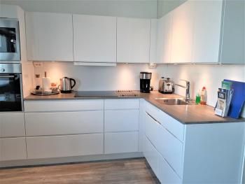 Seaside Downtown Apartment with private parking, Helsinki (photo 4)