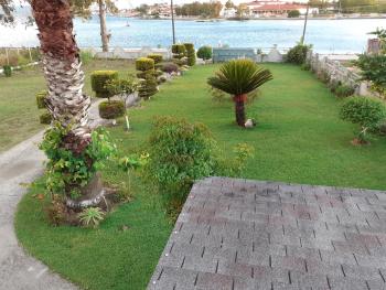 Top floor on villa, 3' from center, by the sea! Host is Efi Kwsta, Preveza (fotografie 3)
