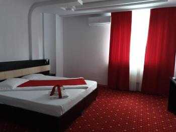 Hotel Magic - City Center, Piteşti (Foto 3)