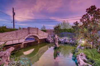 Villa Gordal - Enormous Villa in Las Vegas with 39 Sleeps, Las Vegas (photo 3)