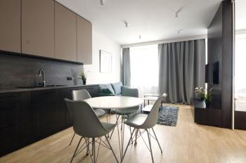Wynalazek 2 by Homeprime, Varšava (fotografie 3)