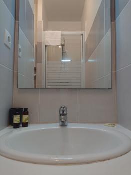 Petit studio à BORDEAUX CHARTRONS / JARDIN PUBLIC (6), Бордо (фото 3)