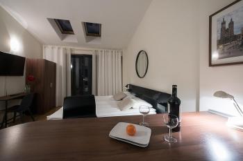 Main Square Studio with TERRACE & Air condition, Cracovie (photo 5)