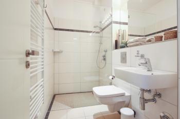 5 Personen Altbau nahe Kurfürstendamm - Shakespeare, Berlin (photo 5)