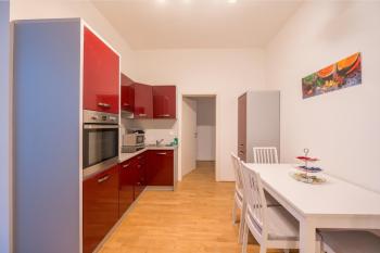 Charming Flat & Balcony near Central Station l BG5, Vídeň (fotografie 4)
