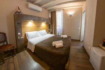 Marconi Rooms Alloggio Segreto, Verona (Foto 3)