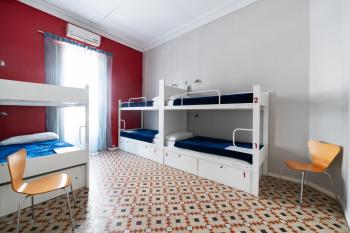 Red Nest Hostel, Valence (photo 4)