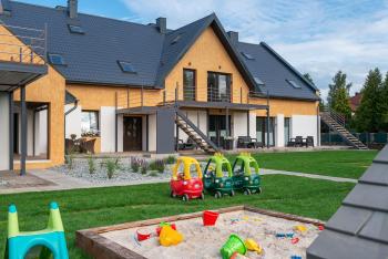 pokoje Dębki Liliowa 7