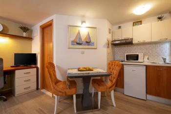 Studio apartment Oleander, Split (photo 4)