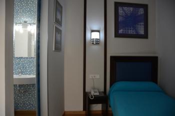 Hotel y Apartamentos Doña Lola, Sevilla (foto 3)