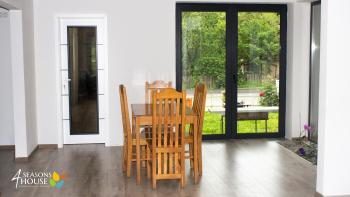 4 Seasons - House, Sub Cetate (photo 5)