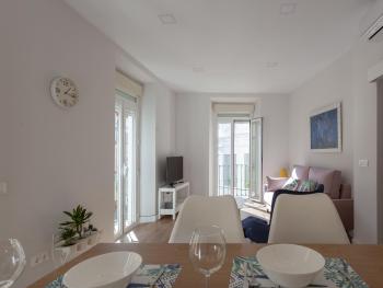 RD APARCAMIENTO INCLUIDO TRIANA luminoso cómodo apartamento 2Bd 2Bth, Sevilla (Foto 4)
