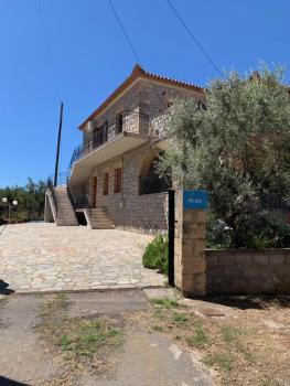 ΤΟ ΠΕΤΡΙΝΟ / THE PETRINO APARTMENTS, Stoupa (photo 2)