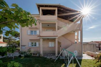 Paradise Apartments, Lopar (fotografie 3)