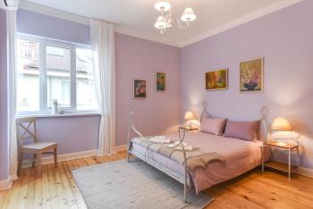 Chez Marie - Cozy One-Bedroom with Balcony by Flat Mаnager, Sofia (Foto 2)