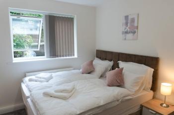 Gorgeous ground floor apartment + free parking, Manchester (zdjęcie 2)