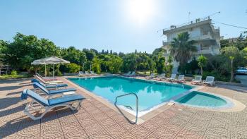 Artemis Studios - Pool and garden, Koskinou (foto 3)
