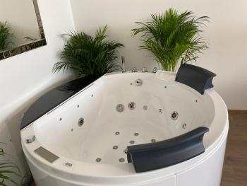Die Oase - Luxurious Apartment near the City Center with Free Parking, Bratislava (fotografie 5)