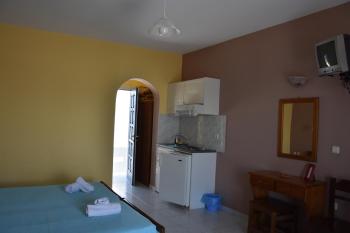 Lofos Studios, Ágios Prokópios (photo 4)