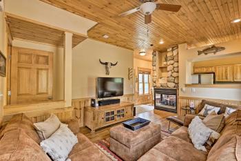 Fish, Hike and Ski Riverfront Granby Cabin!, Granby (fotografie 2)