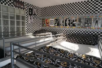 Dominant Studio Hostel with Free Parking for Preregistered Drivers & Garage with CCTV, Bratislava (photo 5)
