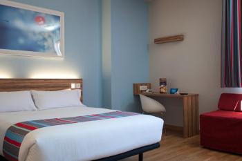Travelodge Barcelona Poblenou, Barcelona (photo 5)