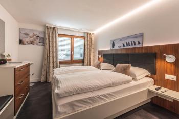 Central & Elegant Apartments,partially with Fireplace, by Zermatt Rental, Zermatt (foto 2)