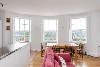 Stunning Georgian Apartment in Central Bath, Bath (photo 4)