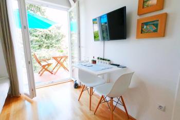 Beachfront Apartment Mala Tereza, Split (photo 2)