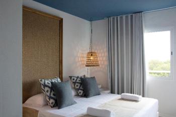YOU & CO. Saler Beach Boutique, Valencie (fotografie 5)