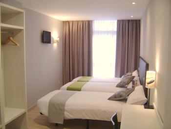 Hostal Aslyp 114, Барселона (фото 3)