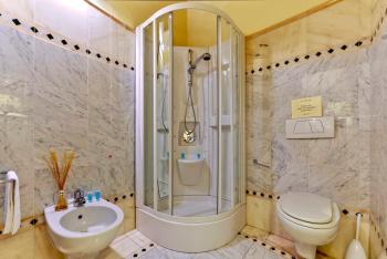 Palazzo Uguccioni Apartments, Florence (photo 4)