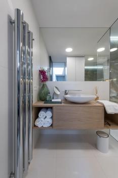 Fully renovated stylish duplex in a convenient location, Praha (fotografie 3)