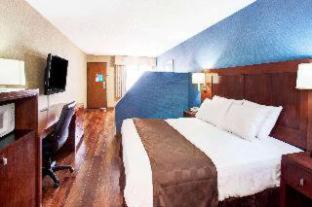 Travelodge by Wyndham Culver City, Лос-Анджелес (фото 4)