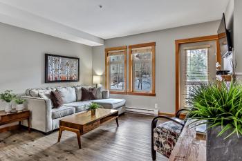 Outdoor Pool, 3 Hot tubs, Gym Warm and Welcoming, Canmore (fotografie 4)