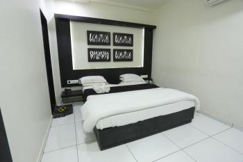 Hotel Paramount Inn, Radźkot (zdjęcie 5)