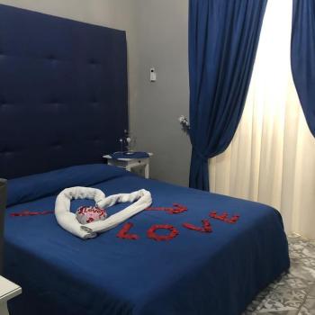 Luxury, Neapel (Foto 5)