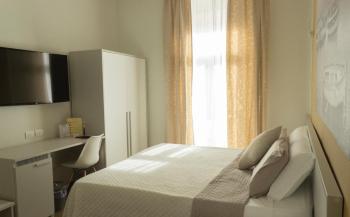 Rooms Stazione Centrale, Neapel (Foto 4)